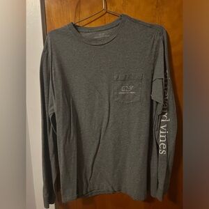 Used men’s Vineyard Vines long sleeve tee